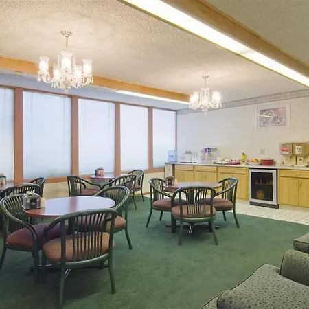 Alamo Inn & Suites 
